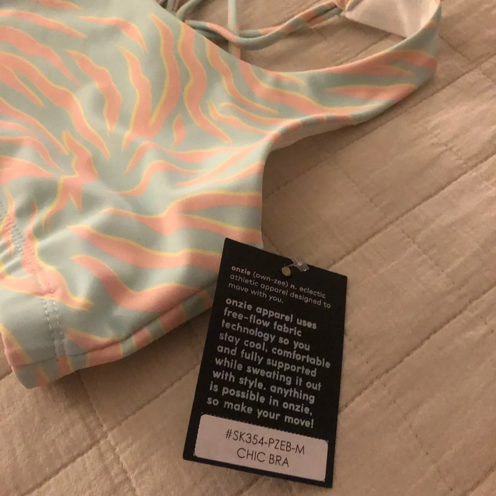ONZIE workout set - Picture 5 of 7
